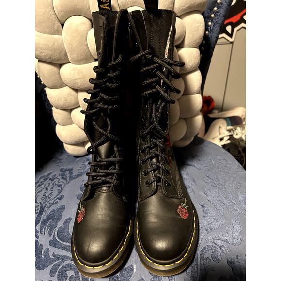 Dr Martens 1914 Vonda Red Rose 14 Eye Boot size 6/EU 37 NWOT - Picture 4 of 6
